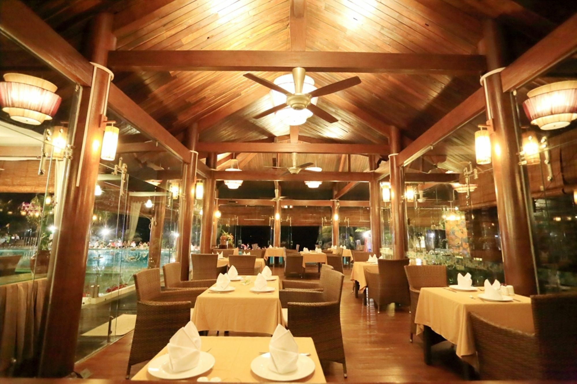 Villa Del Sol Beach Resort & Spa Фан Тиет Екстериор снимка
